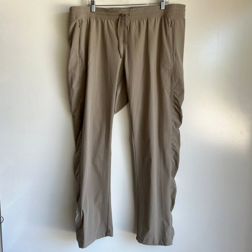 Kuhl Women's Tan outdoor trek pants sz 1x excellent condition